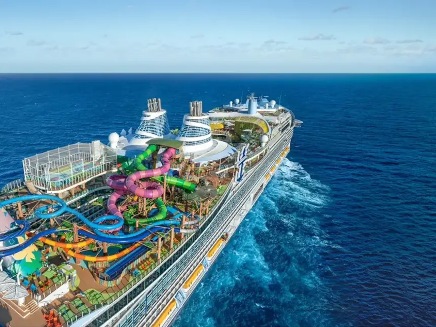 Viaje organizado por Nabyla Tours: Vacaciones en crucero.